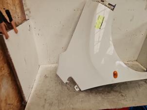 Gebruikte Scherm rechts-voor Chevrolet Spark (M300) 1.2 16V Prijs € 90,00 Margeregeling aangeboden door Autodemontage de Zaag