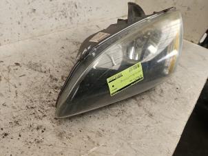 Gebruikte Koplamp links Ford Focus 2 1.6 16V Prijs € 40,00 Margeregeling aangeboden door Autodemontage de Zaag