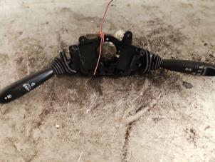 Gebruikte Stuurkolomschakelaar Chevrolet Spark (M300) 1.0 16V Prijs € 35,00 Margeregeling aangeboden door Autodemontage de Zaag