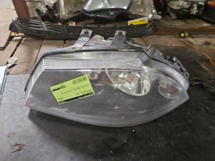 Gebruikte Linker Koplamp Seat Ibiza III (6L1) 1.4 16V 85 Prijs € 40,00 Margeregeling aangeboden door Autodemontage de Zaag