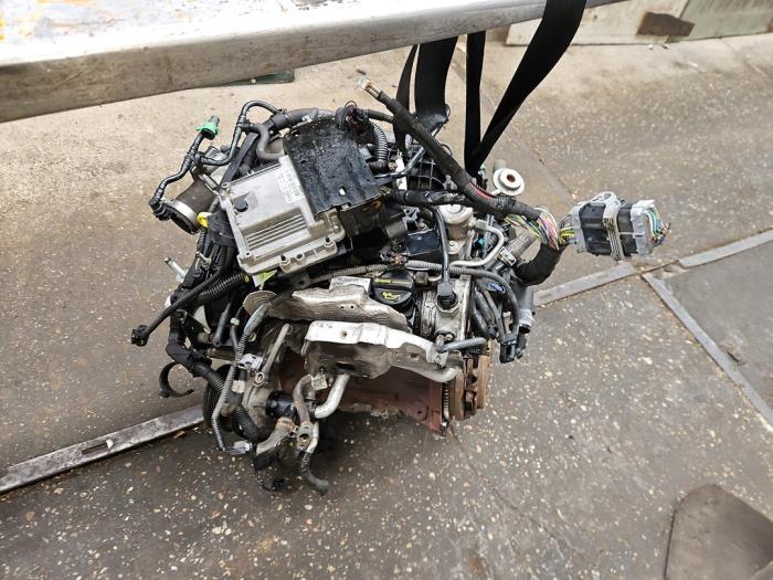 Engine from a Ford Fiesta 6 (JA8) 1.0 EcoBoost 12V 125 2015
