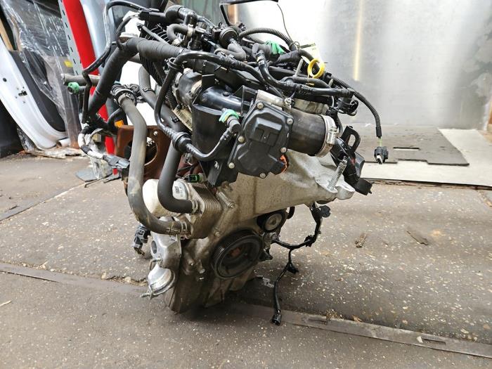 Engine from a Ford Fiesta 6 (JA8) 1.0 EcoBoost 12V 125 2015
