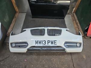 Gebruikte Voorbumper BMW 1 serie (F20) 116i 1.6 16V Prijs € 400,00 Margeregeling aangeboden door Autodemontage de Zaag
