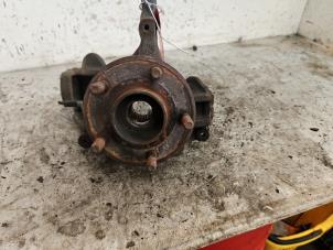 Gebruikte Asschenkel links-voor Ford C-Max (DXA) 1.6 TDCi 16V Prijs € 25,00 Margeregeling aangeboden door Autodemontage de Zaag