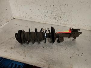 Gebruikte Veerpoot rechts-voor Chevrolet Spark 1.0 16V Bifuel Prijs € 35,00 Margeregeling aangeboden door Autodemontage de Zaag