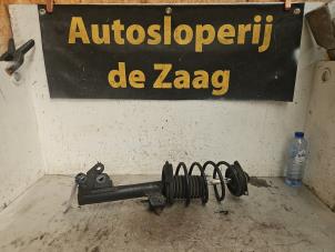 Gebruikte Veerpoot rechts-voor Mercedes B (W245) 1.5 B-150 16V Prijs € 75,00 Margeregeling aangeboden door Autodemontage de Zaag