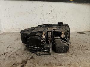 Gebruikte Koplamp links Audi A4 Avant (B6) 2.0 20V Prijs € 70,00 Margeregeling aangeboden door Autodemontage de Zaag