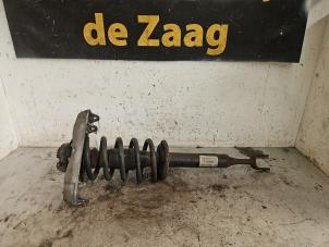 Gebruikte Mac Phersonpoot links-voor Audi A4 Avant (B6) 2.0 20V Prijs € 35,00 Margeregeling aangeboden door Autodemontage de Zaag