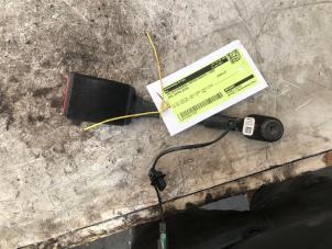 Gebruikte Veiligheidsgordel Insteek rechts-voor Opel Astra K 1.6 CDTI 110 16V Prijs € 15,00 Margeregeling aangeboden door Autodemontage de Zaag