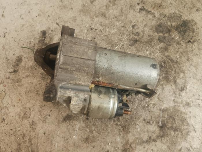 Startmotor från en Peugeot 307 Break (3E) 1.6 16V 2005