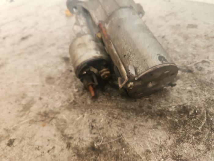 Startmotor från en Peugeot 307 Break (3E) 1.6 16V 2005
