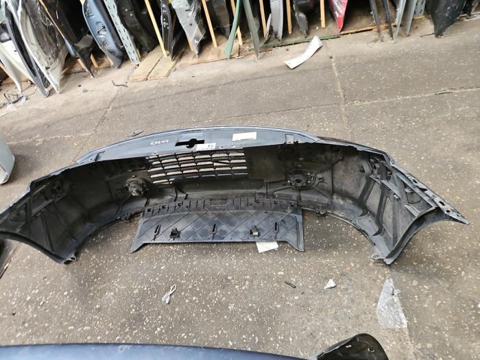 Voorbumper van een Peugeot 307 Break (3E) 1.6 16V 2005