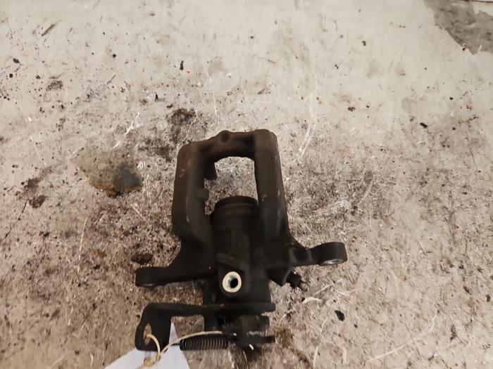 Remklauw (Tang) links-achter van een Opel Mokka/Mokka X 1.6 CDTI 16V 4x2 2016