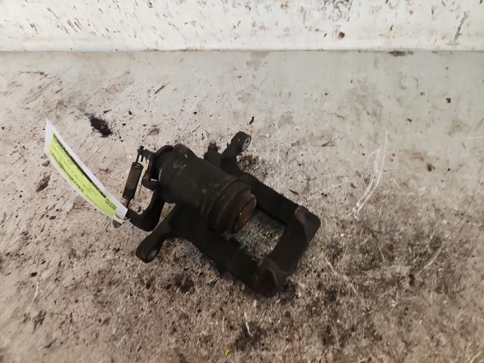 Remklauw (Tang) links-achter van een Opel Mokka/Mokka X 1.6 CDTI 16V 4x2 2016