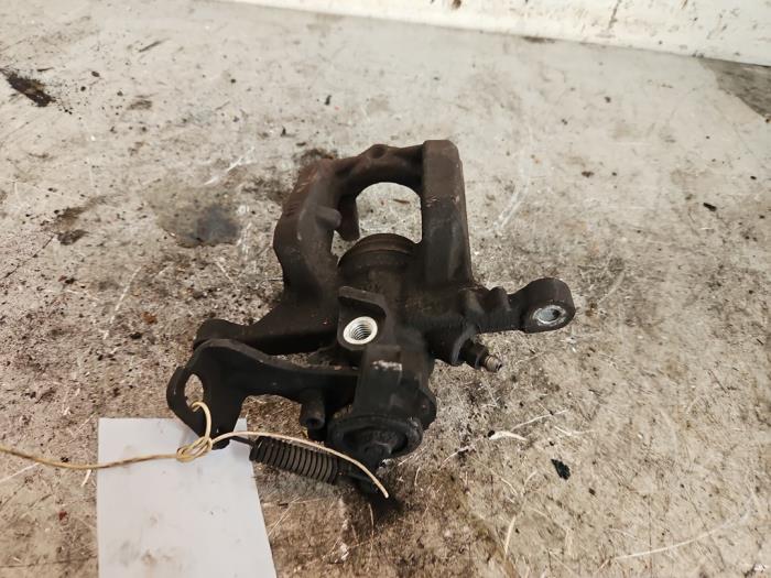 Remklauw (Tang) links-achter van een Opel Mokka/Mokka X 1.6 CDTI 16V 4x2 2016