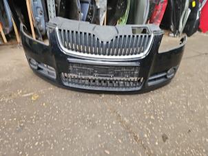 Używane Zderzak przedni Skoda Fabia II Combi 1.4i 16V Cena € 200,00 Procedura marży oferowane przez Autodemontage de Zaag