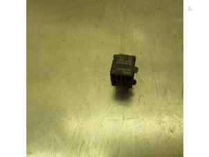 Gebruikte Airbag Sensor Hyundai H-300 2.5 CRDi Prijs € 19,95 Margeregeling aangeboden door Japoto Parts B.V.