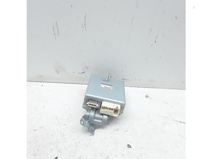 Dator, servostyrning från en Toyota Prius (ZVW3) 1.8 16V 2010