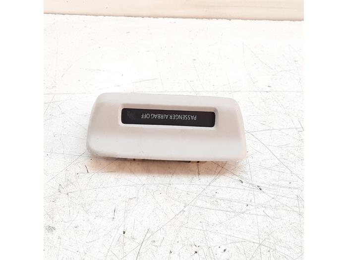 Display Interieur van een Mitsubishi Space Star (A0) 1.0 12V 2013