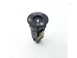 Begagnade Airbaglås Nissan Qashqai (J11) 1.2 DIG-T 16V Pris € 8,95 Marginaltabell erbjuds av Japoto Parts B.V.