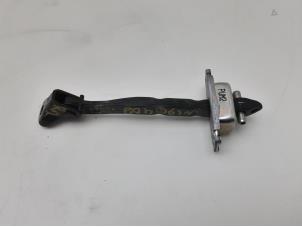 Begagnade Dörrstopp, 4-dörrars, höger bak Suzuki Ignis (MF) 1.2 Dual Jet 16V AllGrip Pris € 30,19 Inklusive moms erbjuds av Japoto Parts B.V.