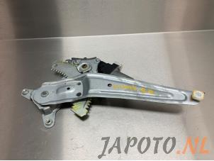Begagnade Fönstermekanism för bakre dörr, 4-dörrars, höger Suzuki Vitara (LY/MY) 1.6 16V VVT AllGrip Pris € 60,49 Inklusive moms erbjuds av Japoto Parts B.V.