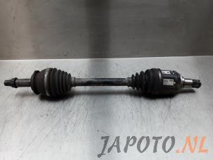 Gebruikte Aandrijfas links-voor Toyota RAV4 (A3) 2.0 16V Valvematic 4x2 Prijs € 34,99 Margeregeling aangeboden door Japoto Parts B.V.