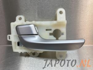 Gebruikte Deurgreep 4Deurs links-voor Kia Niro I (DE) 1.6 GDI Hybrid Prijs € 19,95 Margeregeling aangeboden door Japoto Parts B.V.