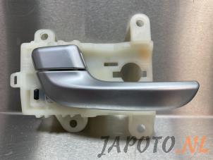 Gebruikte Deurgreep 4Deurs links-achter Kia Niro I (DE) 1.6 GDI Hybrid Prijs € 19,95 Margeregeling aangeboden door Japoto Parts B.V.