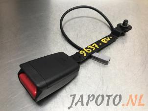 Gebruikte Veiligheidsgordel Insteek rechts-voor Mazda CX-5 I (KE,GH) 2.2 SkyActiv-D 16V 2WD Prijs € 24,95 Margeregeling aangeboden door Japoto Parts B.V.