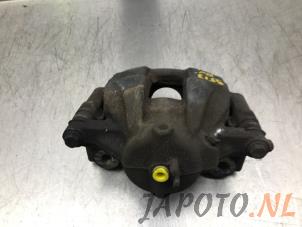 Begagnade Främre bromsok, höger Honda CR-V (RE/RM) 2.0 16V Pris € 14,95 Marginaltabell erbjuds av Japoto Parts B.V.