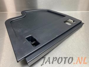 Używane Plyta wierzchnia rózne Lexus IS C (E2) 250 C 2.5 V6 24V Cena € 19,95 Procedura marży oferowane przez Japoto Parts B.V.