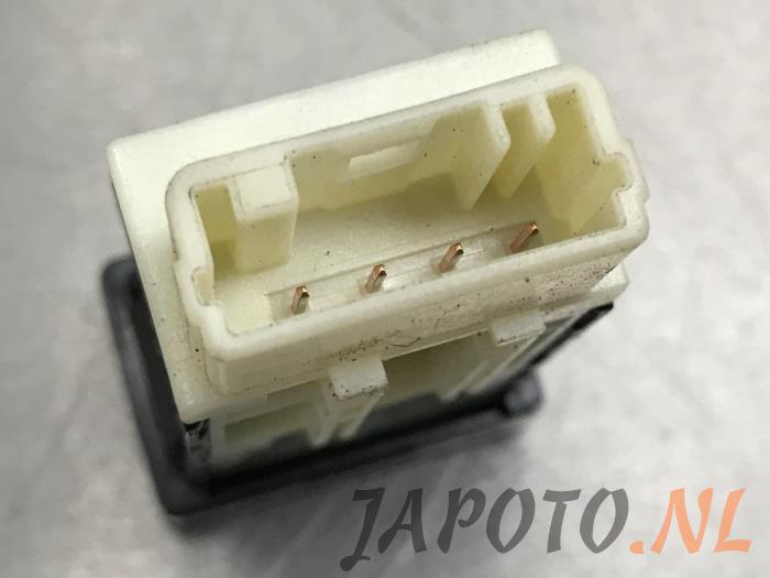 Cockpit dimmer van een Lexus CT 200h 1.8 16V 2014