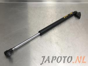 Gebruikte Gasveer links-achter Mazda CX-5 I (KE,GH) 2.0 SkyActiv-G 16V 2WD Prijs € 14,95 Margeregeling aangeboden door Japoto Parts B.V.