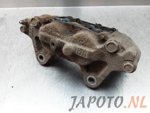 Gebruikte Remklauw (Tang) rechts-voor Toyota Land Cruiser (J15) 3.0 D-4D-F 16V Van Prijs € 120,94 Inclusief btw aangeboden door Japoto Parts B.V.