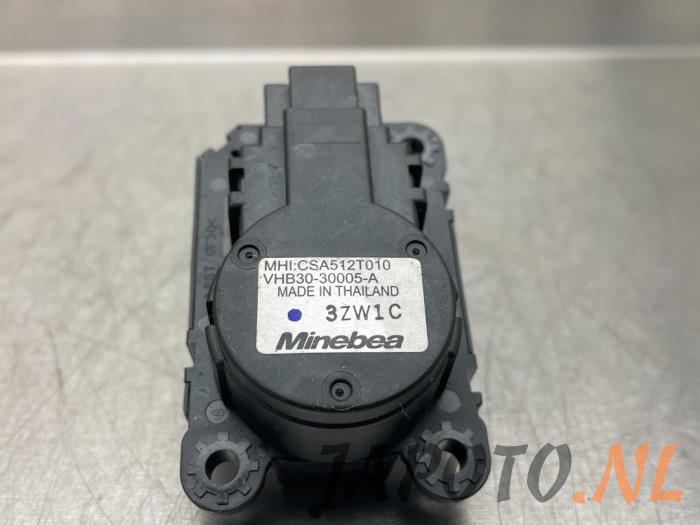 Värmarventil, motor från en Mitsubishi Outlander (GF/GG) 2.0 16V PHEV 4x4 2014