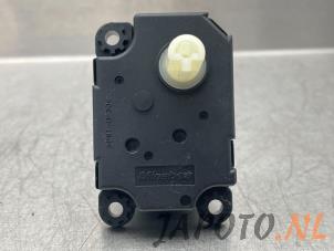 Begagnade Värmarventil, motor Mitsubishi Outlander (GF/GG) 2.0 16V PHEV 4x4 Pris € 34,95 Marginaltabell erbjuds av Japoto Parts B.V.