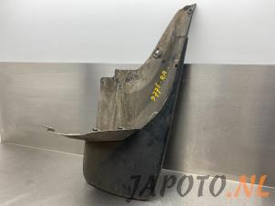 Gebruikte Spatlap Toyota Land Cruiser (J15) 3.0 D-4D-F 16V Van Prijs € 24,14 Inclusief btw aangeboden door Japoto Parts B.V.