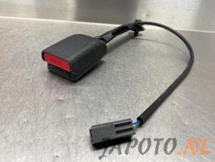 Gebruikte Veiligheidsgordel Insteek rechts-voor Mazda CX-5 I (KE,GH) 2.0 SkyActiv-G 16V 2WD Prijs € 30,19 Inclusief btw aangeboden door Japoto Parts B.V.