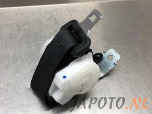 Gebruikte Veiligheidsgordel midden-achter Mazda 2 (DE) 1.3 16V MZR Prijs € 29,99 Margeregeling aangeboden door Japoto Parts B.V.