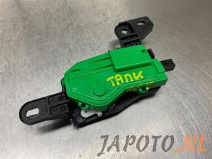 Gebruikte Motor Tankklepvergrendeling Hyundai i30 (GDHB5) 1.4 16V Prijs € 19,99 Margeregeling aangeboden door Japoto Parts B.V.