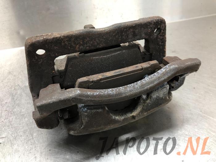 Zacisk hamulcowy prawy przód z Honda Civic (FK/FN) 1.4i Type S 16V 2010