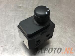 Gebruikte Spiegel Schakelaar Suzuki Swift (ZA/ZC/ZD) 1.2 16V Prijs € 9,95 Margeregeling aangeboden door Japoto Parts B.V.