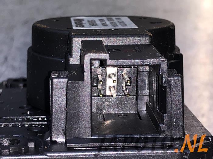 Värmarventil, motor från en Mitsubishi Outlander (GF/GG) 2.0 16V PHEV 4x4 2018