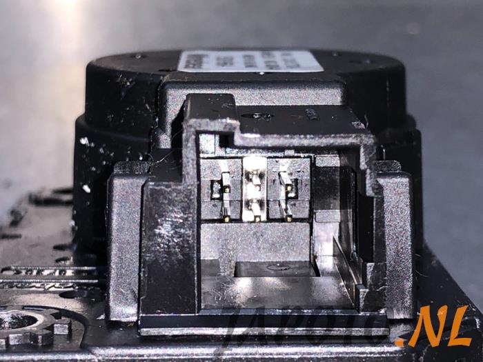 Värmarventil, motor från en Mitsubishi Outlander (GF/GG) 2.0 16V PHEV 4x4 2018