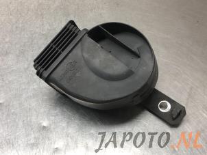 Gebruikte Alarm sirene Mazda CX-5 I (KE,GH) 2.5 SkyActiv-G 192 16V 4WD Prijs € 19,95 Margeregeling aangeboden door Japoto Parts B.V.