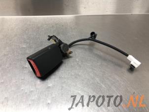 Begagnade Bakre bältesspänne, vänster Hyundai i10 (B5) 1.0 12V Pris € 14,95 Marginaltabell erbjuds av Japoto Parts B.V.