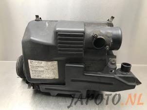 Gebruikte Luchtfilterhuis Toyota Land Cruiser (J12) 3.0 D-4D 16V Prijs € 99,00 Margeregeling aangeboden door Japoto Parts B.V.