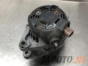 Begagnade Dynamo Toyota Aygo (B40) 1.0 12V VVT-i Pris € 34,99 Marginaltabell erbjuds av Japoto Parts B.V.