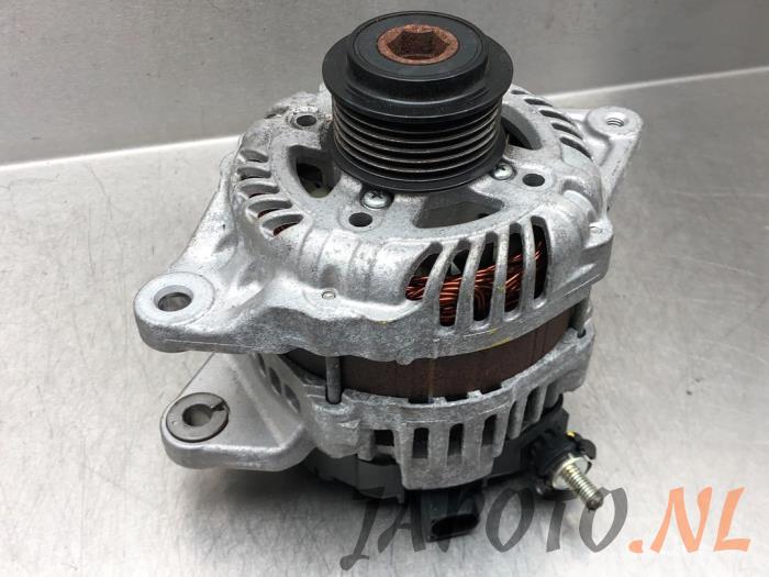 Dynamo van een Mitsubishi Eclipse Cross (GK/GL)  2020